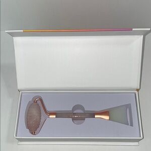 Maelys SMOOTH-ME Quartz Body Roller & Applicator